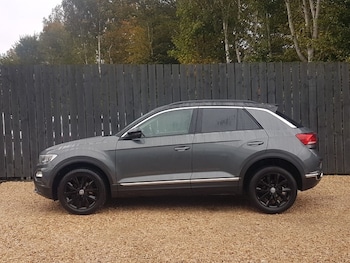 Used Volkswagen T-Roc 2019 for sale - 76195644: Photo 4