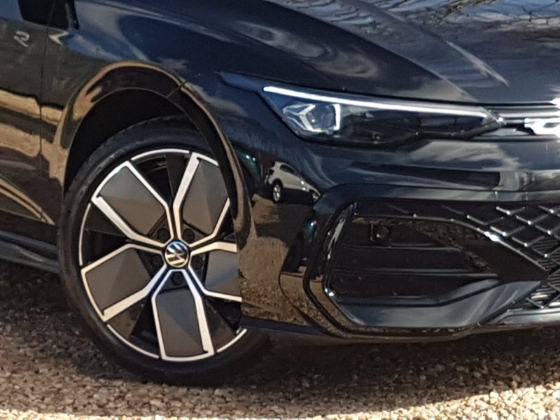 Used Volkswagen Golf 2025 for sale - 77933144: Photo 9