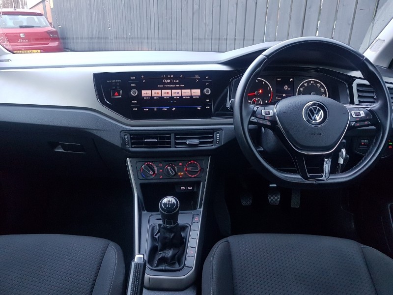 Used Volkswagen Polo 2021 for sale - 76893611: Photo 2