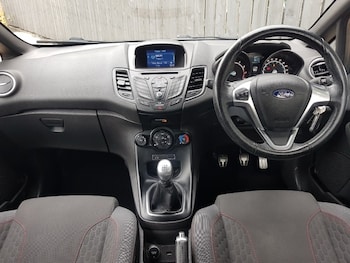 Used Ford Fiesta 2017 for sale - 75910215: Photo