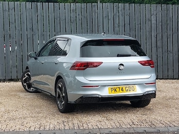 Used Volkswagen Golf 2024 for sale - 79432974: Photo