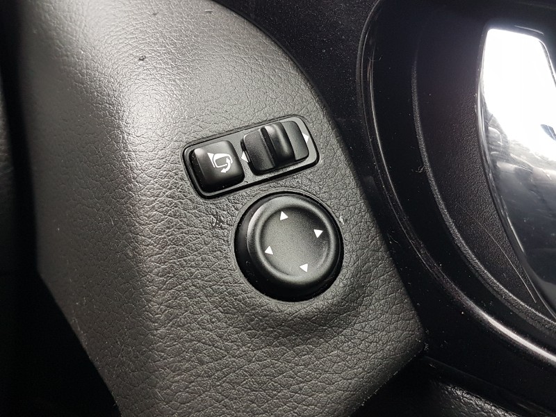 Used Nissan Qashqai 2018 for sale - 77347647: Photo 17