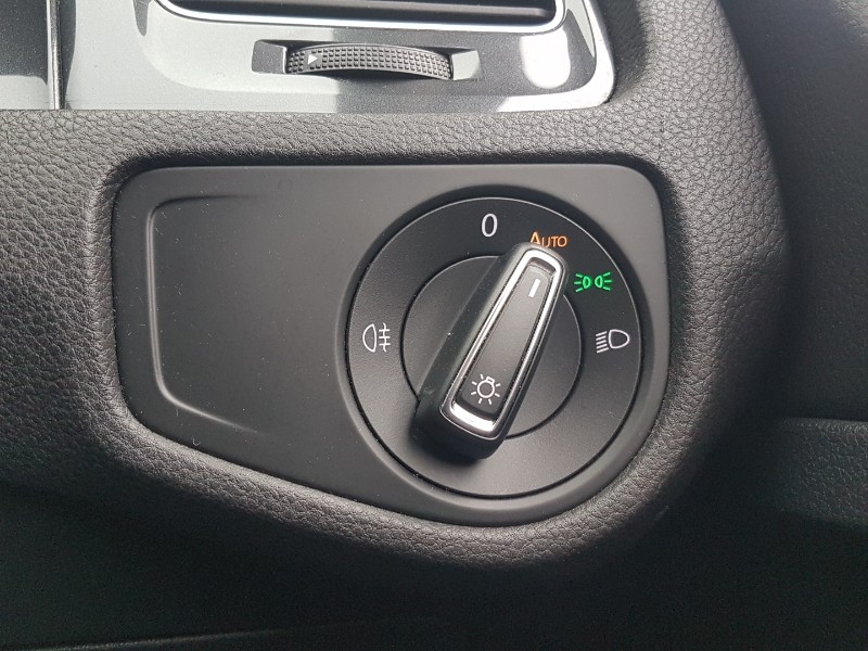 Used Volkswagen Golf 2018 for sale - 77815986: Photo 11