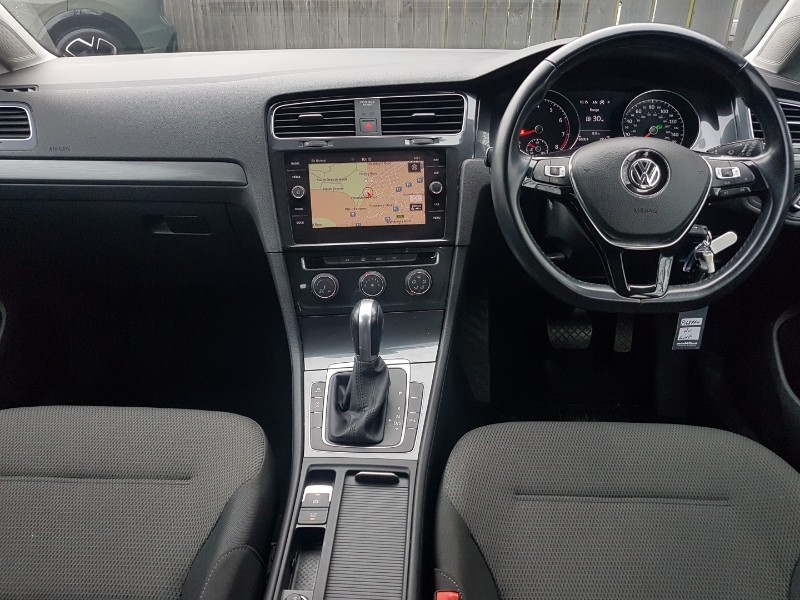 Used Volkswagen Golf 2018 for sale - 77815986: Photo 2