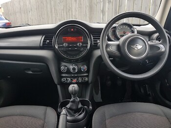 Used MINI Hatch 2018 for sale - 77907674: Photo