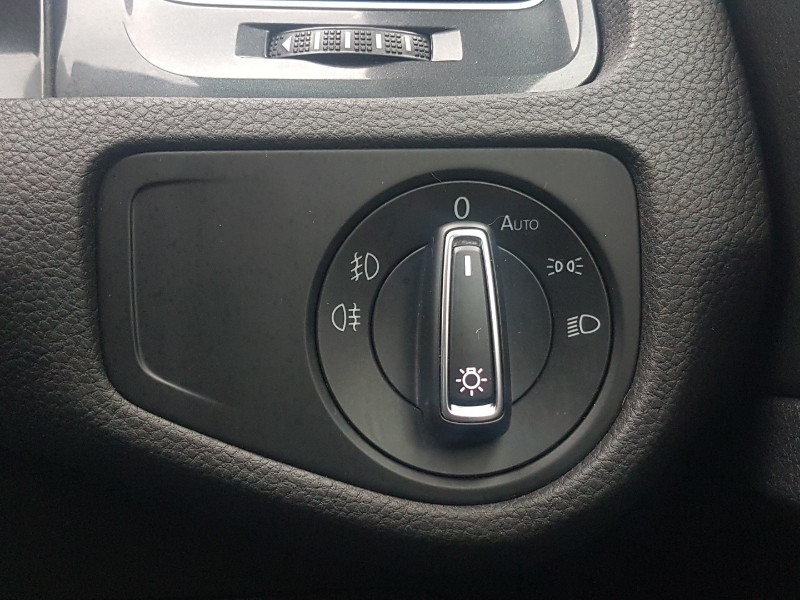 Used Volkswagen Golf 2019 for sale - 76188128: Photo 11