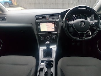 Used Volkswagen Golf 2019 for sale - 76188128: Photo 2