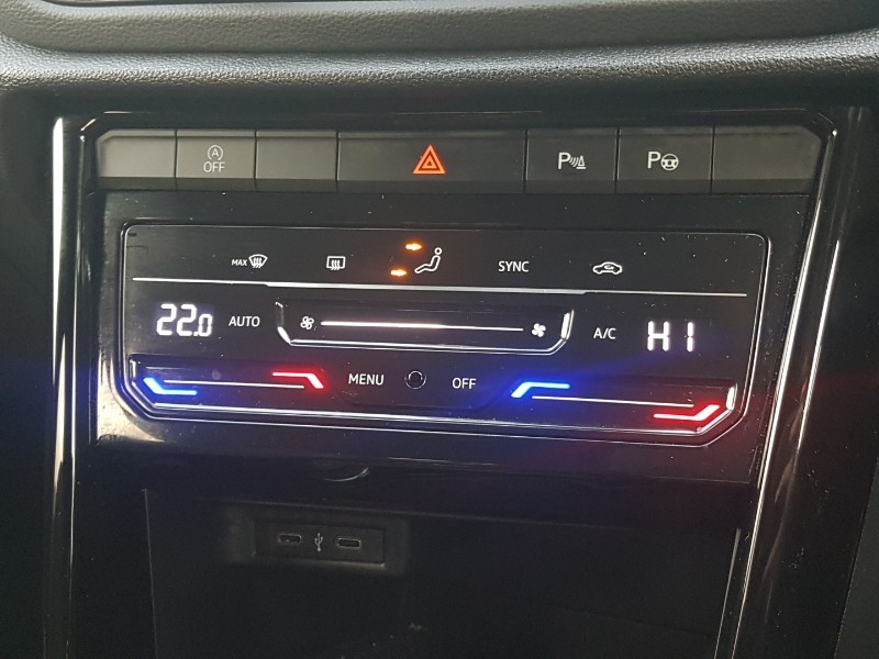 Used Volkswagen T-Roc 2023 for sale - 76959275: Photo 18