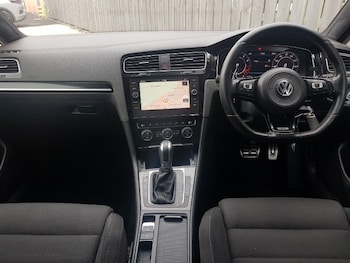 Used Volkswagen Golf 2017 for sale - 76630571: Photo