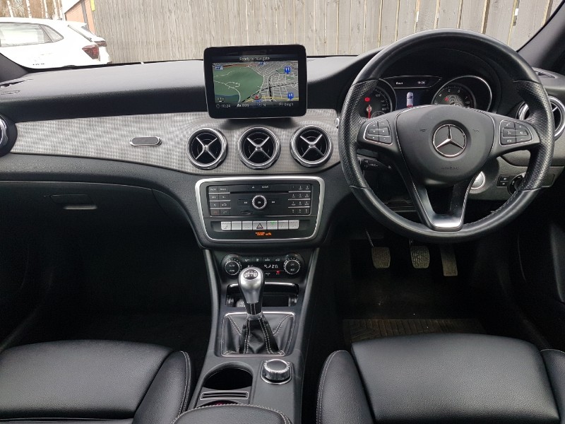 Used Mercedes-Benz GLA 2018 for sale - 77987670: Photo 2