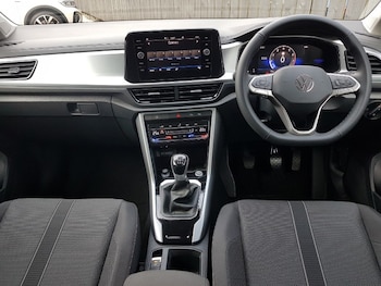 Used Volkswagen T-Roc 2025 for sale - 77448888: Photo