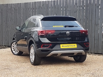 Used Volkswagen T-Roc 2025 for sale - 77448888: Photo