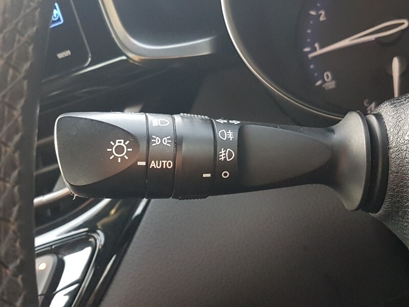 Used Toyota C-HR 2017 for sale - 78141263: Photo 11