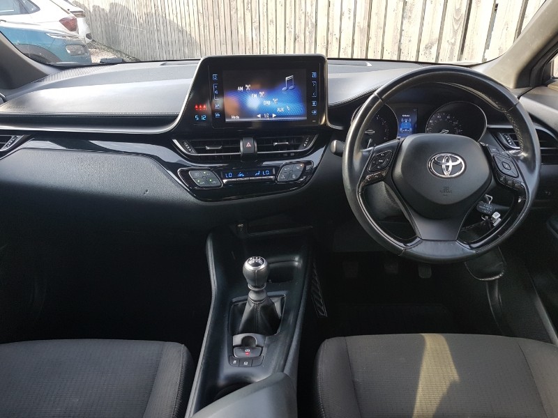 Used Toyota C-HR 2017 for sale - 78141263: Photo 2