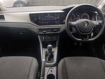 Used Volkswagen Polo 2021 for sale - 76108307: Photo 2