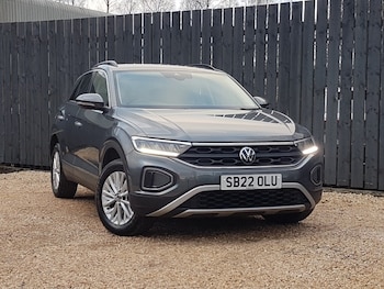 Used Volkswagen T-Roc 2022 for sale - 77371442: Photo