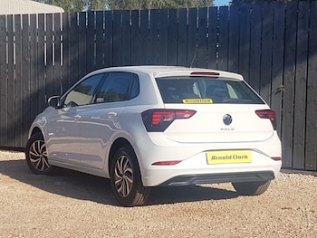 Used Volkswagen Polo 2023 for sale - 76130023: Photo 3