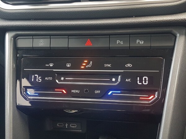 Used Volkswagen T-Roc 2024 for sale - 74855969: Photo 15