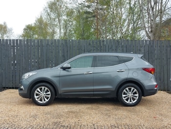 Used Hyundai Santa Fe 2017 for sale - 78269465: Photo