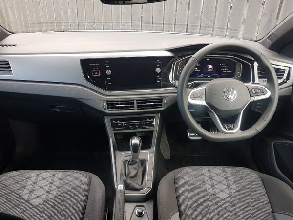 Used Volkswagen Polo 2024 for sale - 74771471: Photo 2