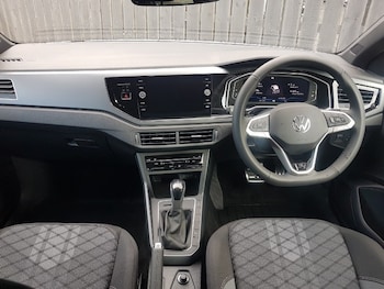 Used Volkswagen Polo 2024 for sale - 74771471: Photo
