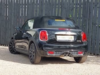 Used MINI Convertible 2019 for sale - 78530762: Photo