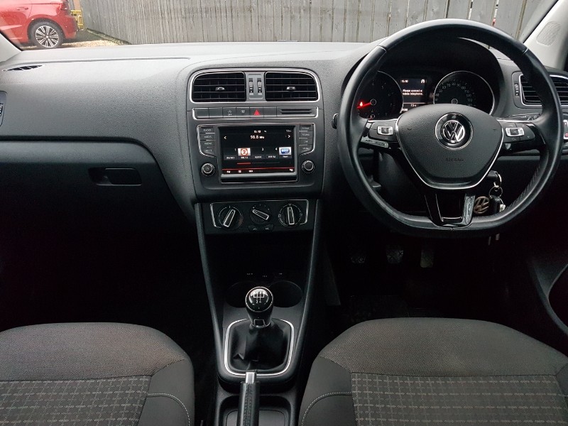 Used Volkswagen Polo 2015 for sale - 77168962: Photo 2