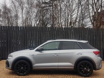 Used Volkswagen T-Roc 2023 for sale - 77518028: Photo