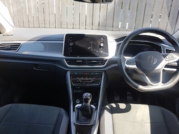 Used Volkswagen T-Roc 2024 for sale - 75169884: Photo