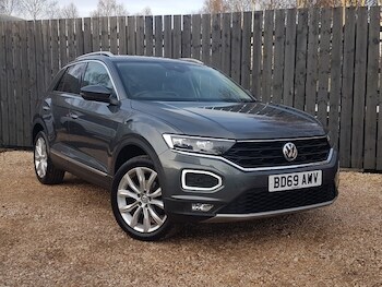 Used Volkswagen T-Roc 2019 for sale - 77704444: Photo