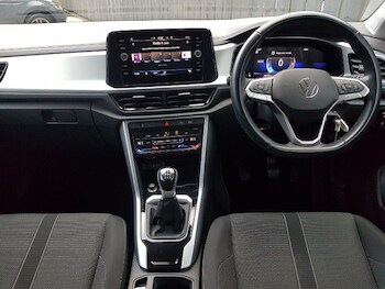 Used Volkswagen T-Roc 2022 for sale - 77466200: Photo