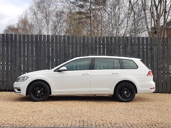 Used Volkswagen Golf 2017 for sale - 78065840: Photo