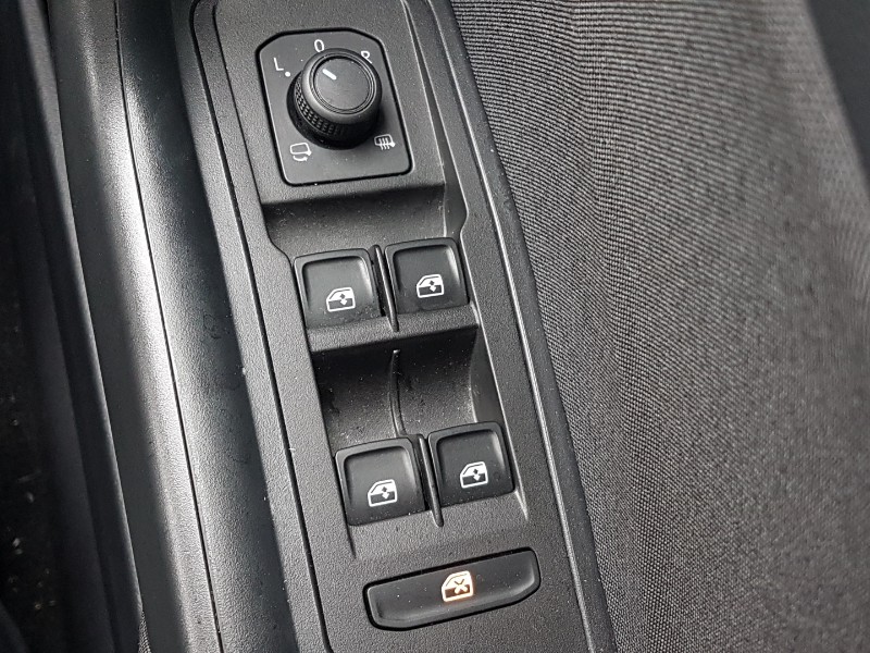 Used Volkswagen T-Roc 2023 for sale - 78032816: Photo 19