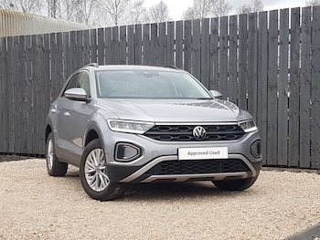 Used Volkswagen T-Roc 2023 for sale - 78032816: Photo