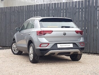 Used Volkswagen T-Roc 2023 for sale - 78032816: Photo