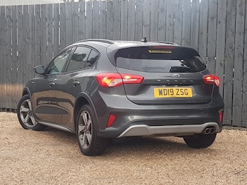 Used Ford Focus 2019 for sale - 76208221: Photo 3
