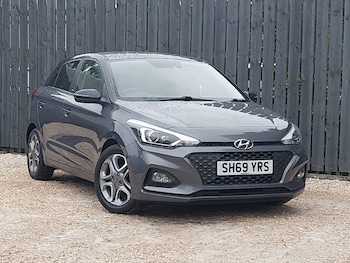 Used Hyundai i20 2019 for sale - 79443399: Photo
