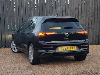 Used Volkswagen Golf 2024 for sale - 76964013: Photo