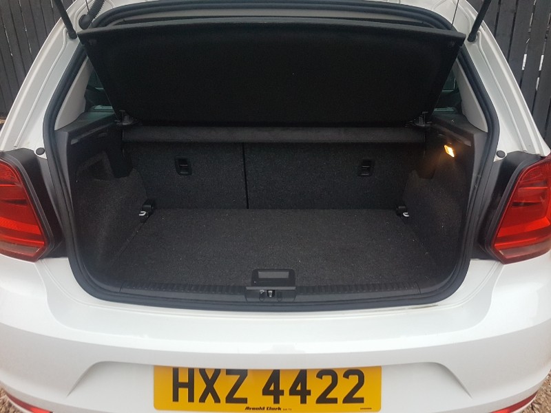 Used Volkswagen Polo 2015 for sale - 76935524: Photo 8