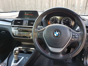 Used BMW 2 Series 2018 for sale - 76651801: Photo