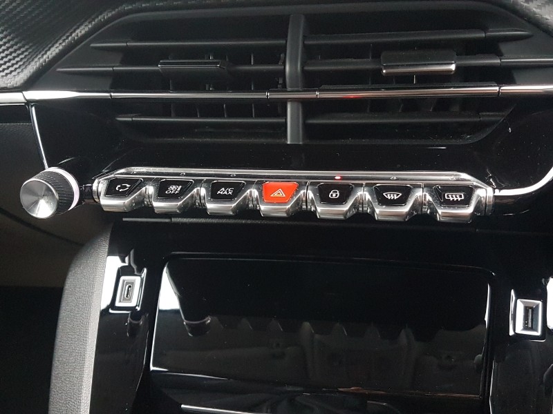 Used Peugeot 2008 2020 for sale - 77141360: Photo 17