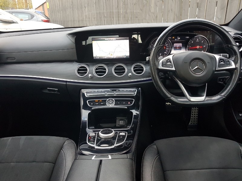 Used Mercedes-Benz E Class 2016 for sale - 76556408: Photo 2