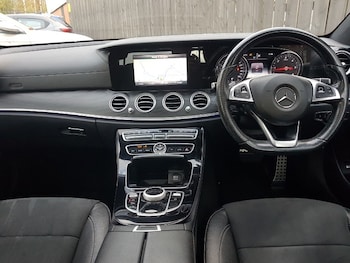 Used Mercedes-Benz E Class 2016 for sale - 76556408: Photo