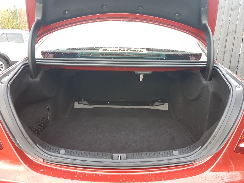 Used Mercedes-Benz E Class 2016 for sale - 76556408: Photo 8