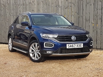 Used Volkswagen T-Roc 2018 for sale - 76533110: Photo