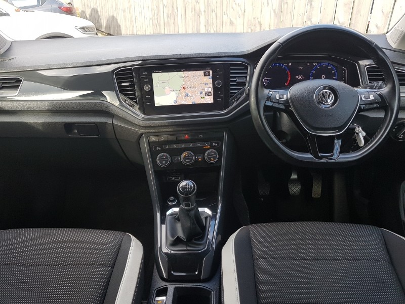 Used Volkswagen T-Roc 2018 for sale - 76533110: Photo 2