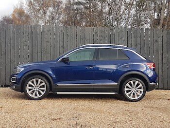 Used Volkswagen T-Roc 2018 for sale - 76533110: Photo