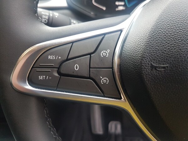 Used Renault Captur 2023 for sale - 76195300: Photo 17