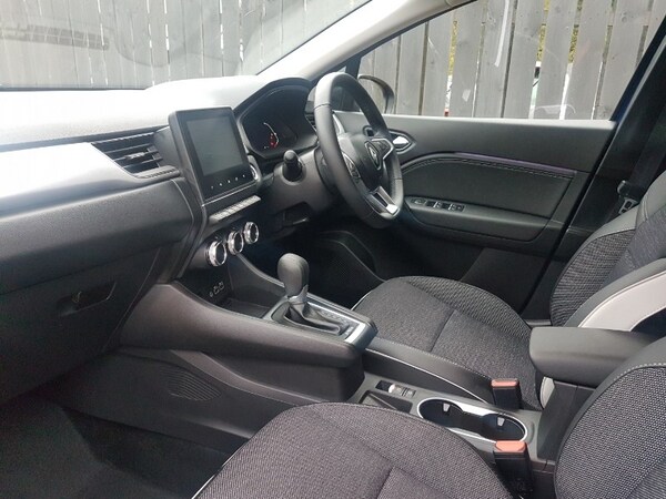 Used Renault Captur 2023 for sale - 76195300: Photo 5