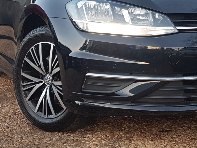 Used Volkswagen Golf 2018 for sale - 77160198: Photo 9